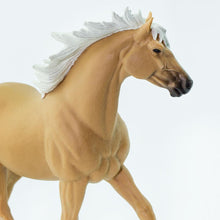 Cargar imagen en el visor de la galería, 152305-Palomino Mustang Stallion
